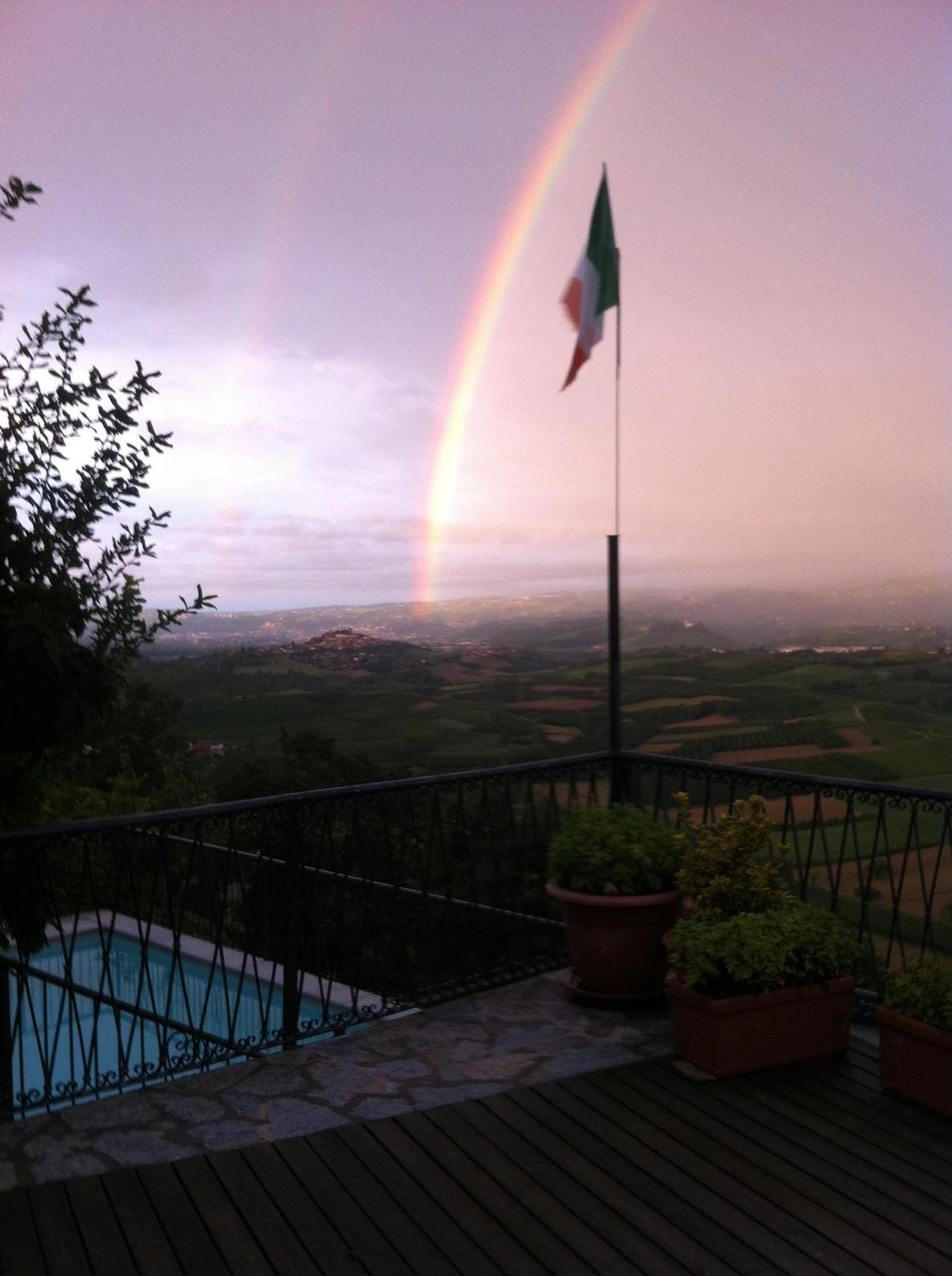 La Vigna Del Parroco Apartment Verduno ภายนอก รูปภาพ